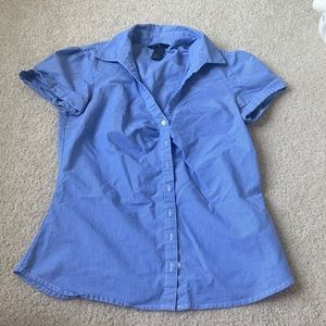 Women’s short sleeve button down size 8